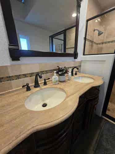 FULLY FURNISHED UTILITIES/WIFI POOL