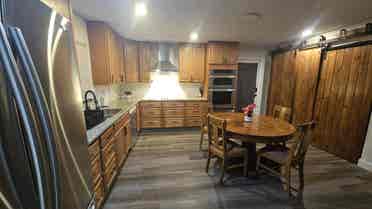 FULLY FURNISHED UTILITIES/WIFI POOL