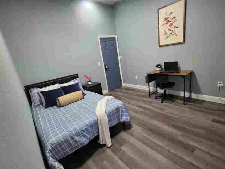 FULLY FURNISHED UTILITIES/WIFI POOL