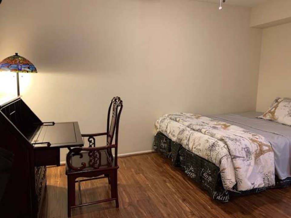 All bills paid Private 
Room & bath