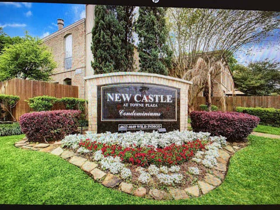 All bills paid Private 
Room & bath