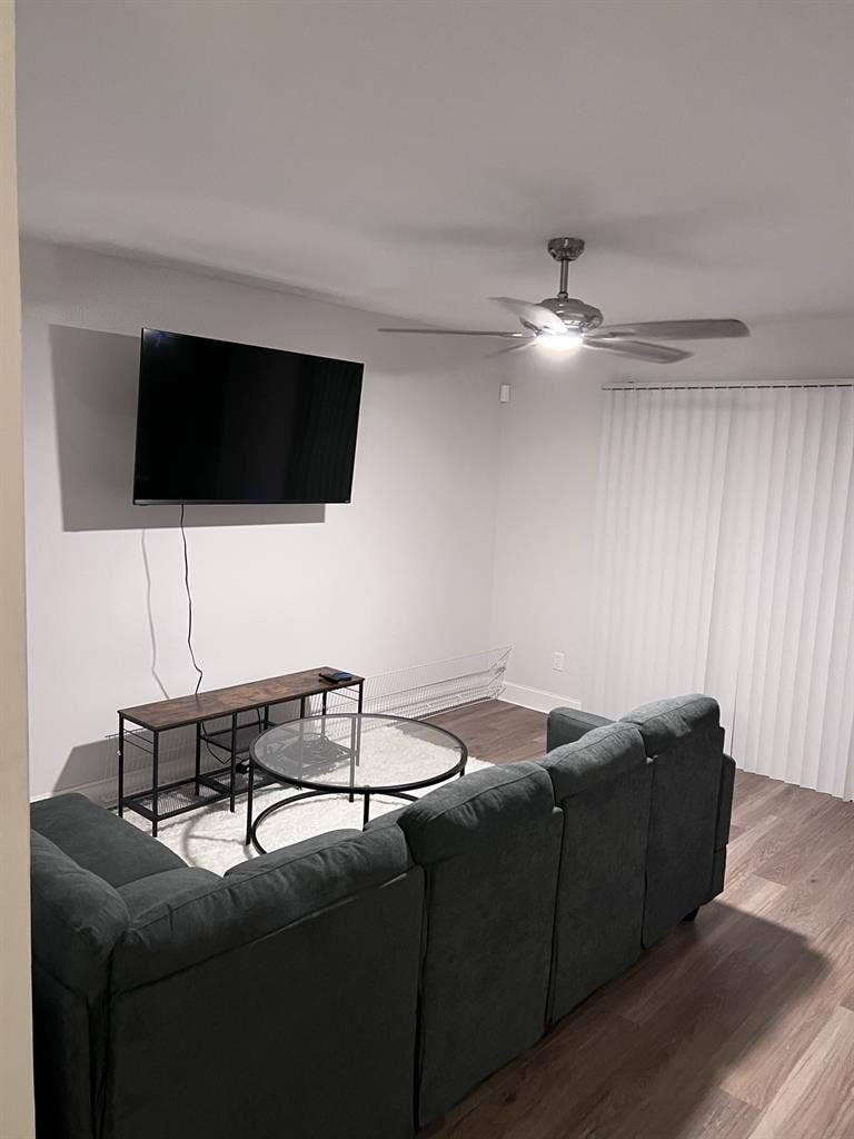 **
1st Month Rent Free**