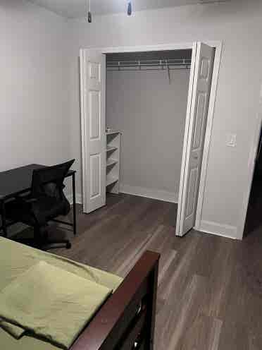 **1st month free rent**