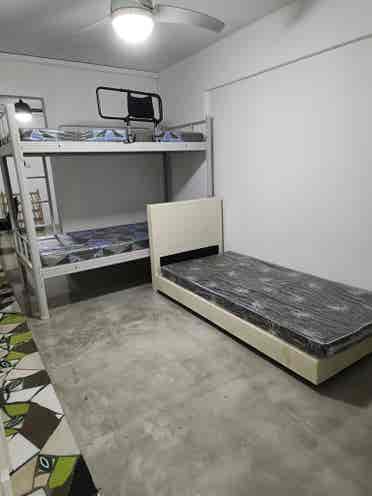 Spacious room for rent 3 persons