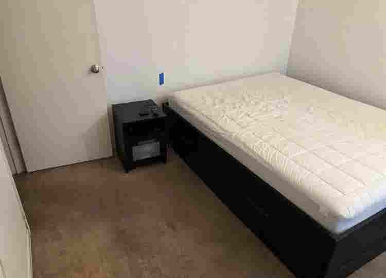 MOVE IN ASAP