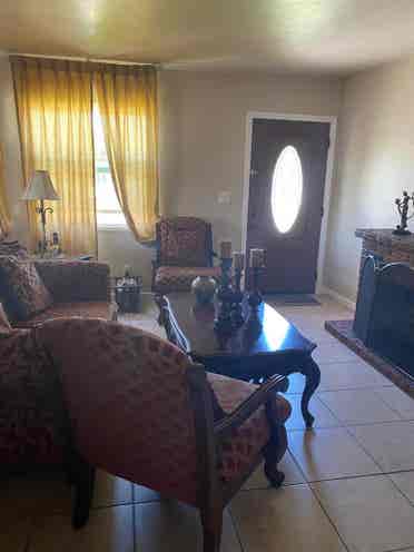 2 rooms for rent in a clean house