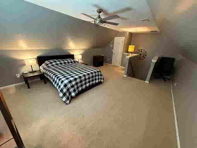 Furnished room