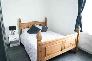 Double room with private bathroom