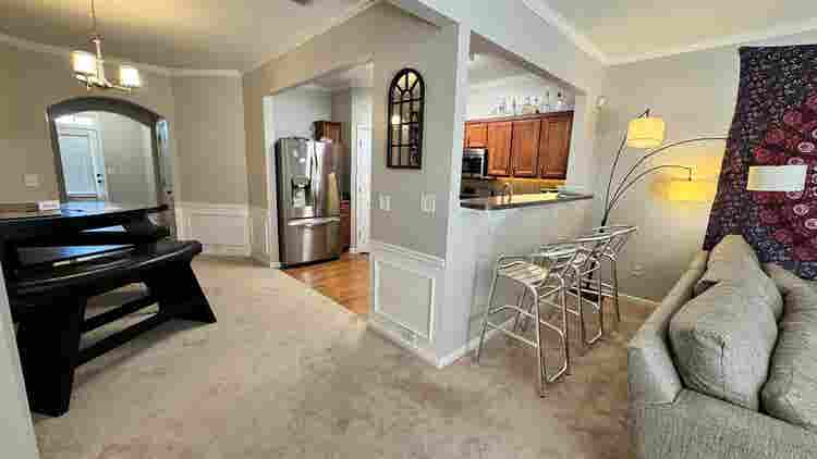 Townhouse Room