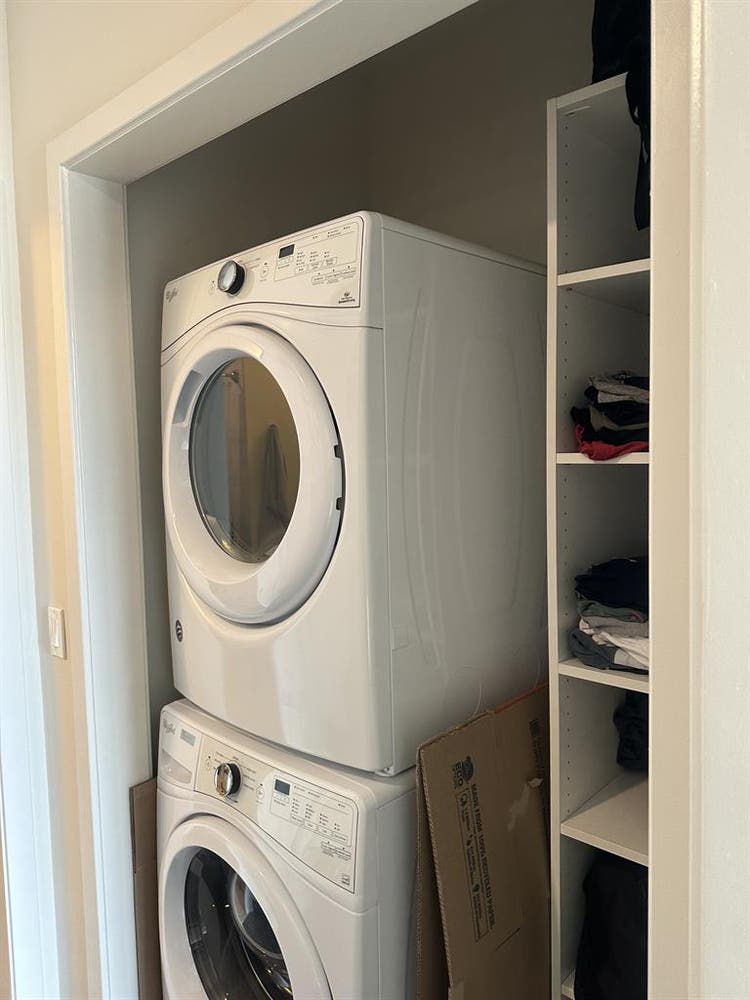 1 Bed Apt Leasing Aug st