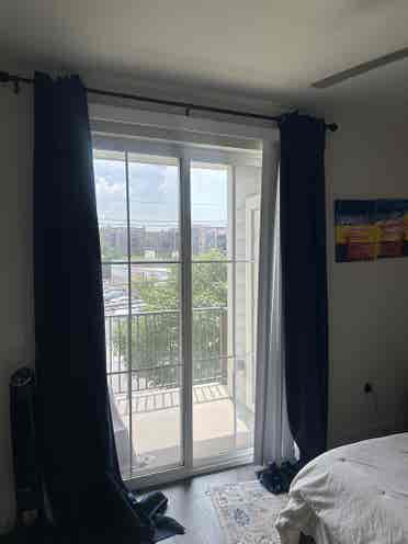 1 Bed Apt Leasing Aug st