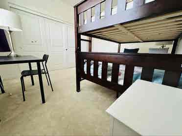 single room for leasing
