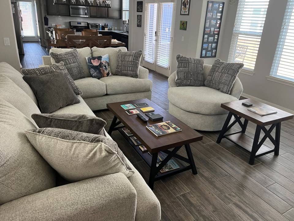 Furnished Room in South Austin Home