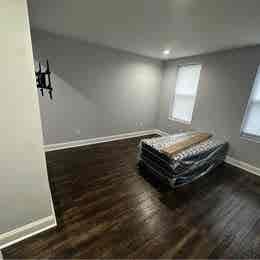 Small Room in Baltimore