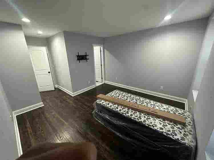 Small Room in Baltimore