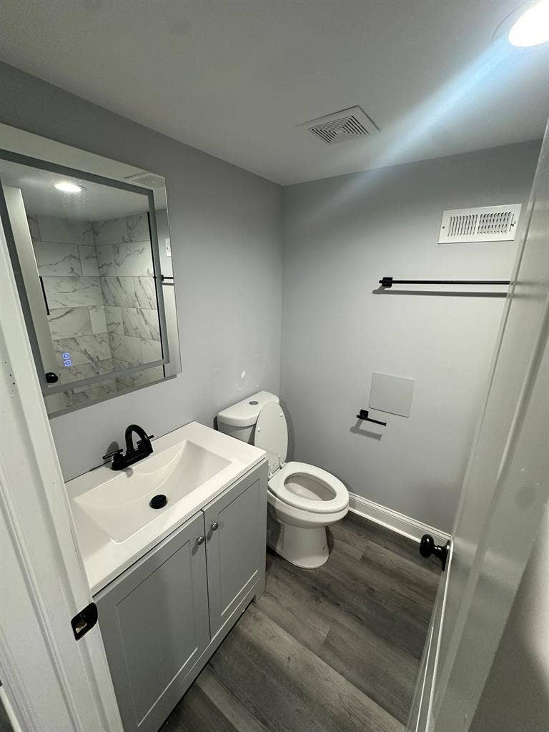 Small Room in Baltimore