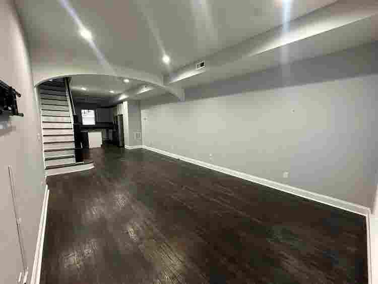 Small Room in Baltimore
