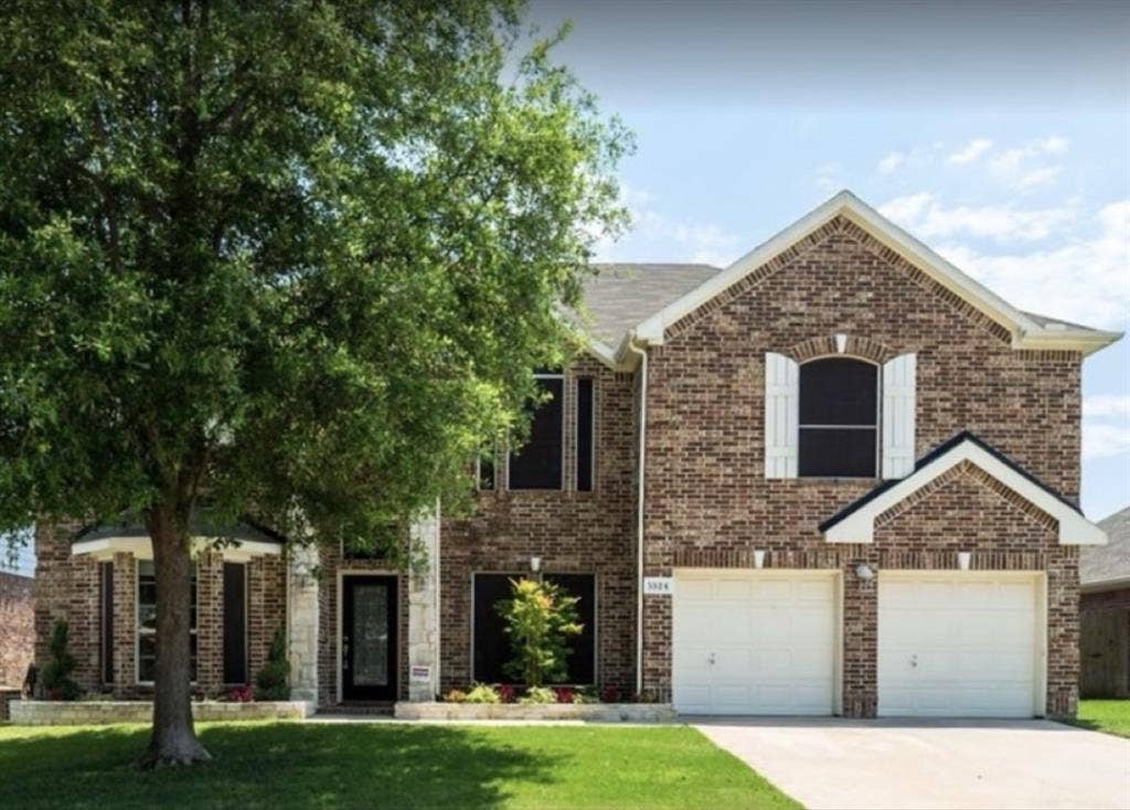Furnished month to month lease