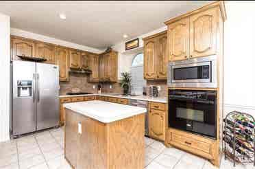 Furnished month to month lease