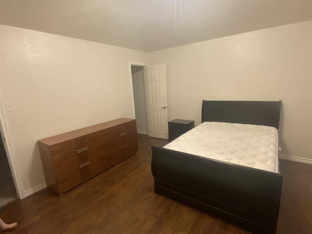 Furnished month to month lease