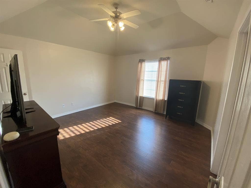 Furnished month to month lease