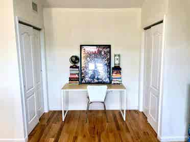 Huge Bedroom in  sqft Duplex