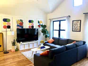 Huge Bedroom in  sqft Duplex