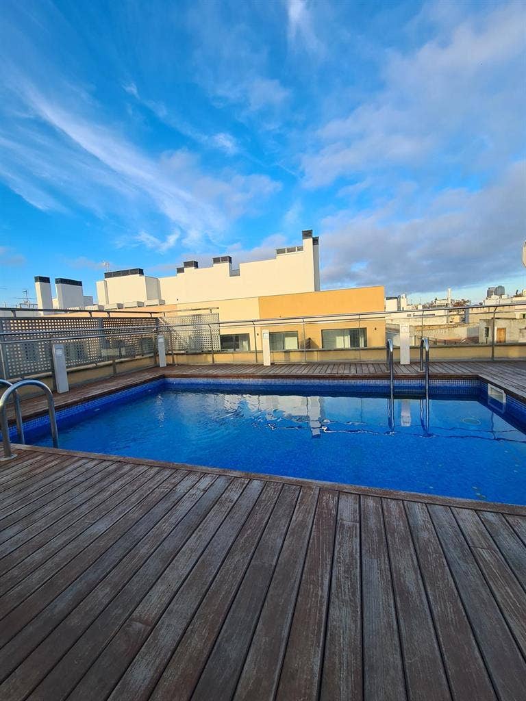 Room nearby Drassanes Metro (L3)