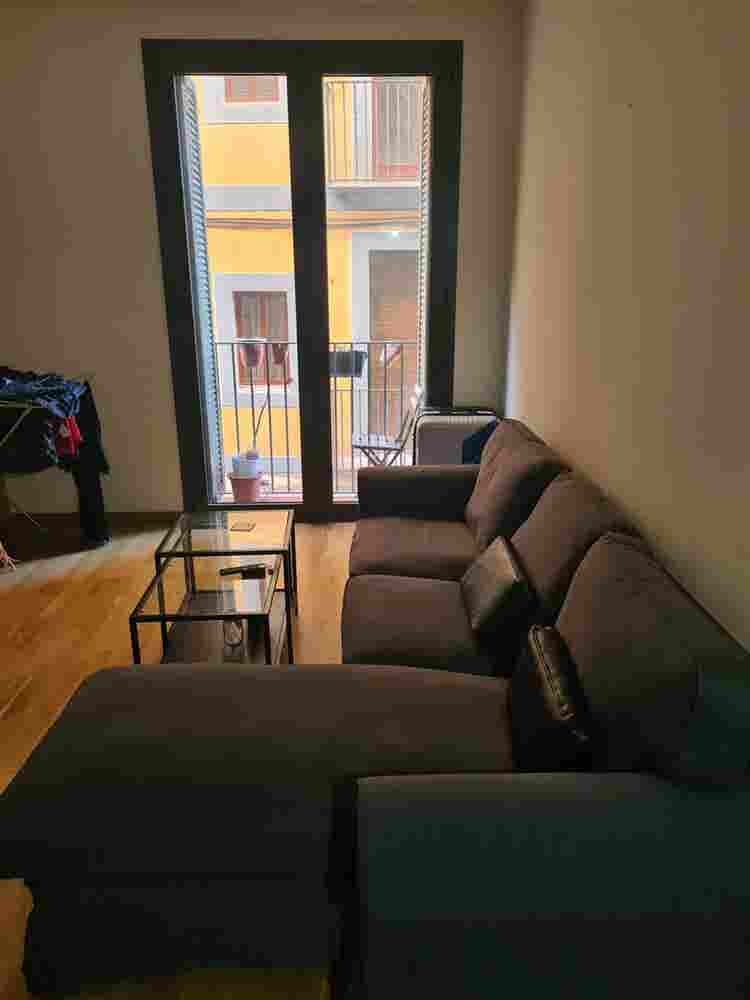 Room nearby Drassanes Metro (L3)
