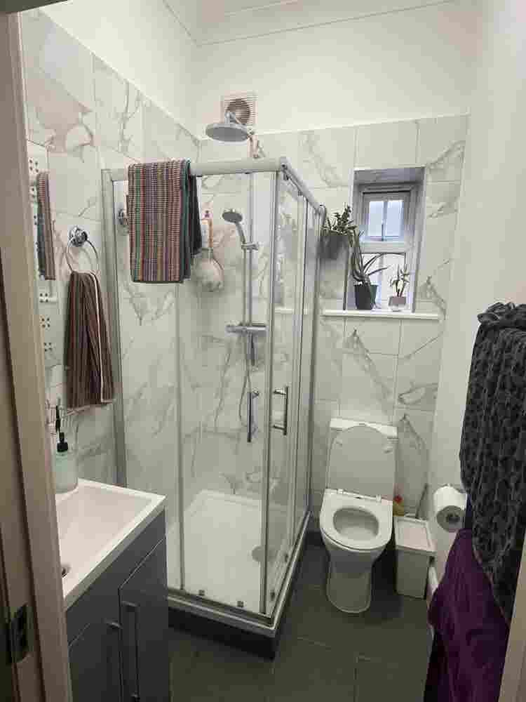 Double room sharing with 1 other