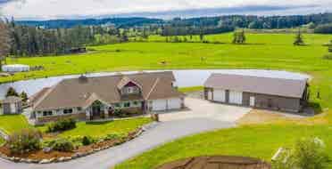 Room for rent on farm