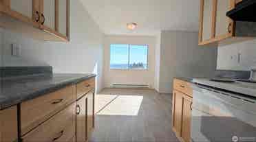 Room for rent WITH private bathroom