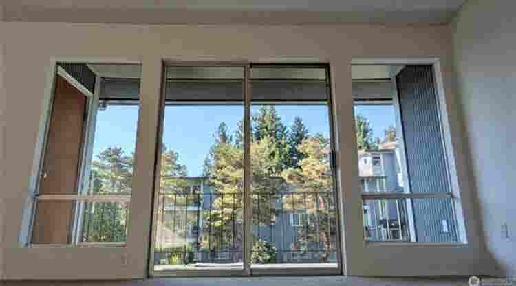 Room for rent WITH private bathroom