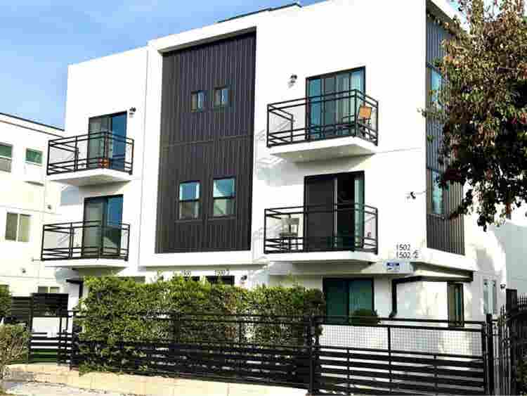 New spacious townhome in Koreatown