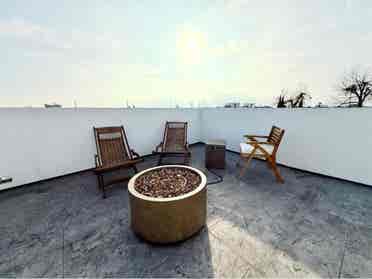 New spacious townhome in Koreatown