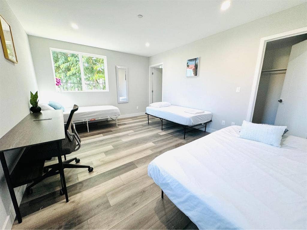 New spacious townhome in Koreatown