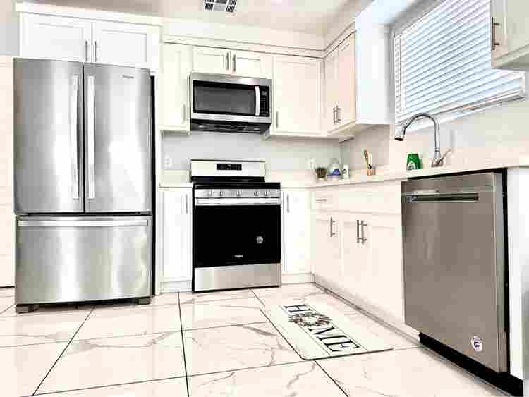 New spacious townhome in Koreatown