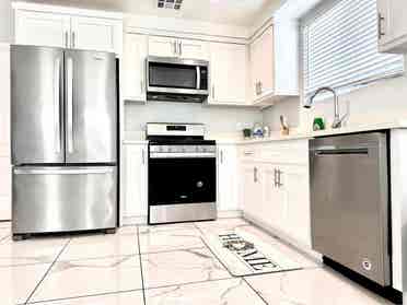New spacious townhome in Koreatown