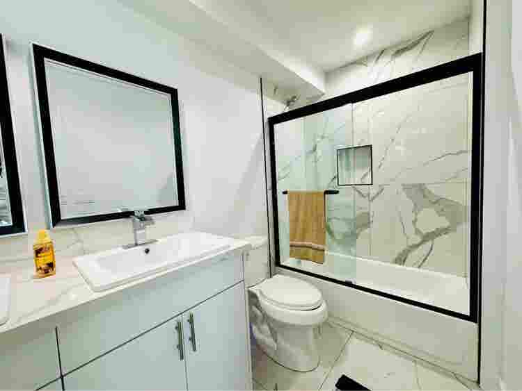 New spacious townhome in Koreatown