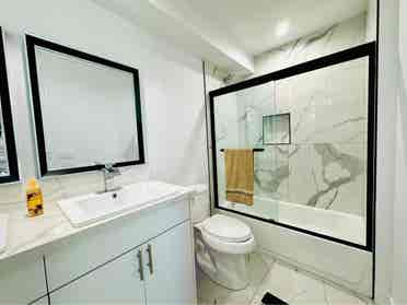 New spacious townhome in Koreatown