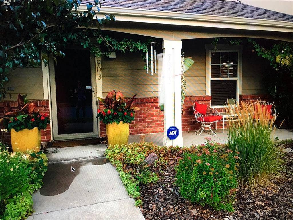 Lowry Cottage.AVAILABLE AUG