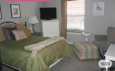 Lowry Cottage.AVAILABLE AUG
