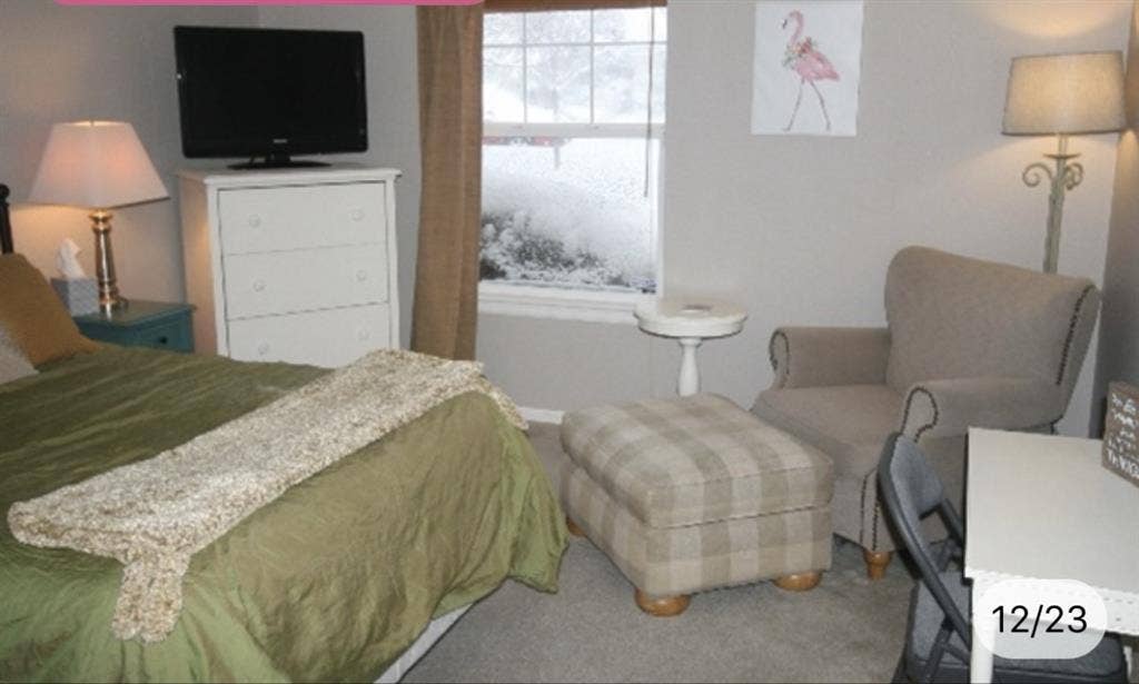 Lowry Cottage.AVAILABLE AUG