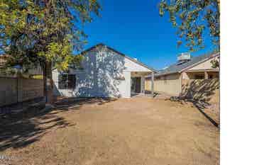 Room For Rent in Glendale