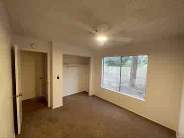 Room For Rent in Glendale