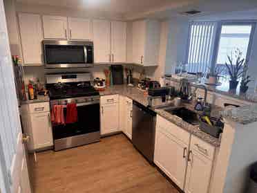 Female Roomate - Move-in August 1