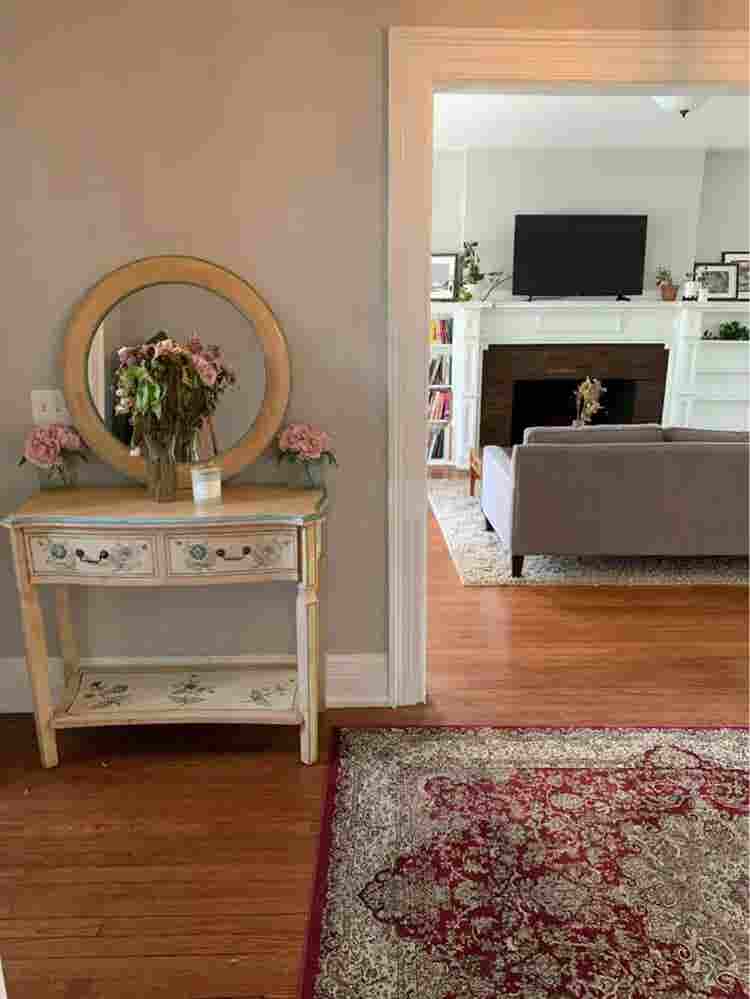 Seeking Female Roommate