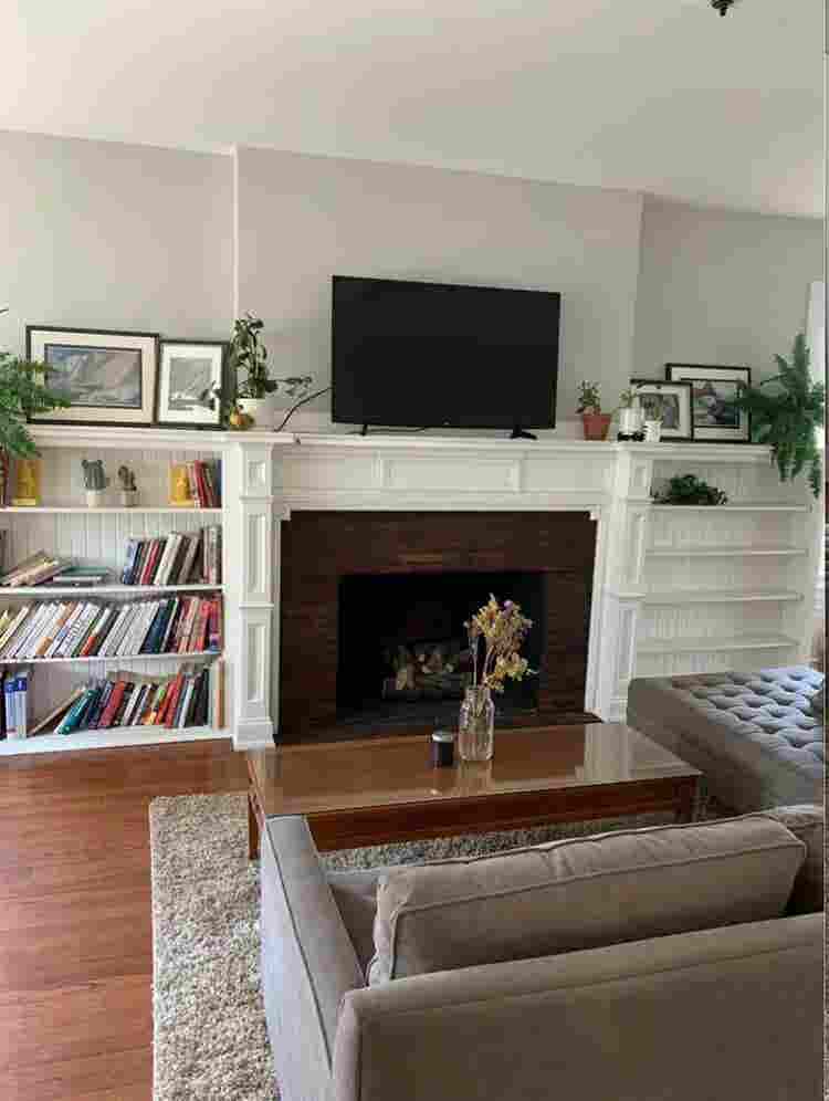 Seeking Female Roommate