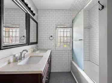 Seeking Female Roommate
