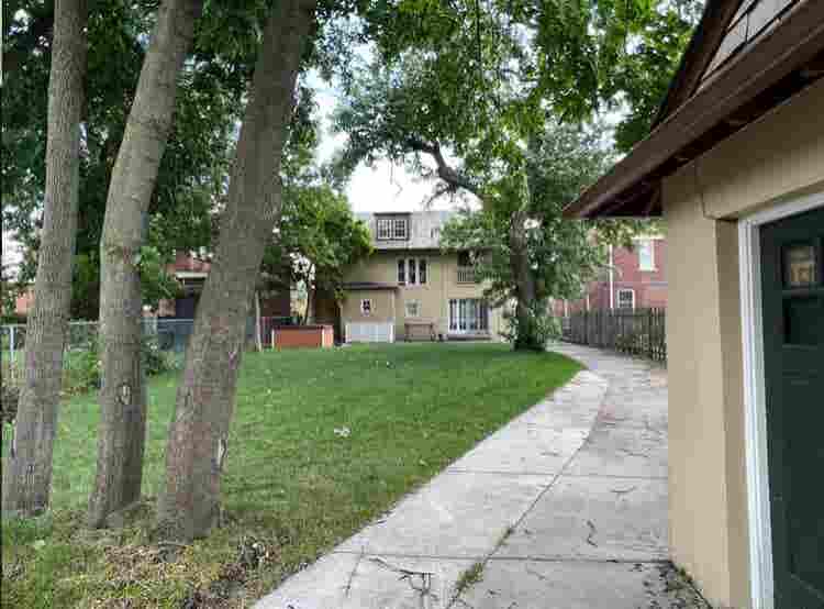 Seeking Female Roommate